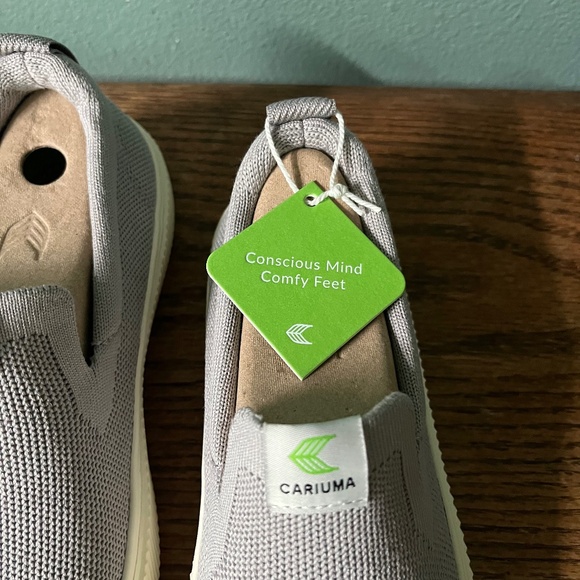 Cariuma IBI Slip On Pale Gray Knit Sustainable Sneaker Size 7 NWT - Picture 4 of 9